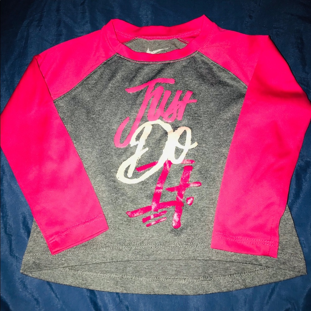 Nike DRI-FIT Long Sleeve Shirt